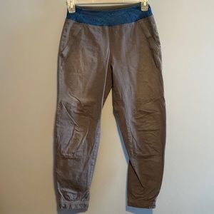 Womens Patagonia caliza rock pants size 4